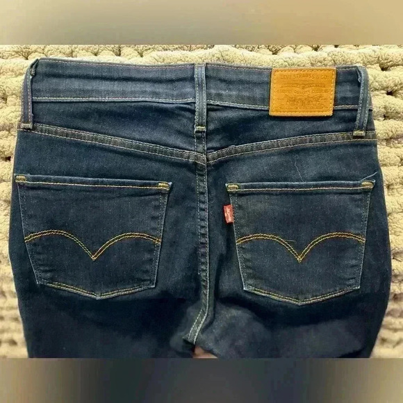 Levi’s Premium 721 Highrise Skinny - Picture 6 of 6